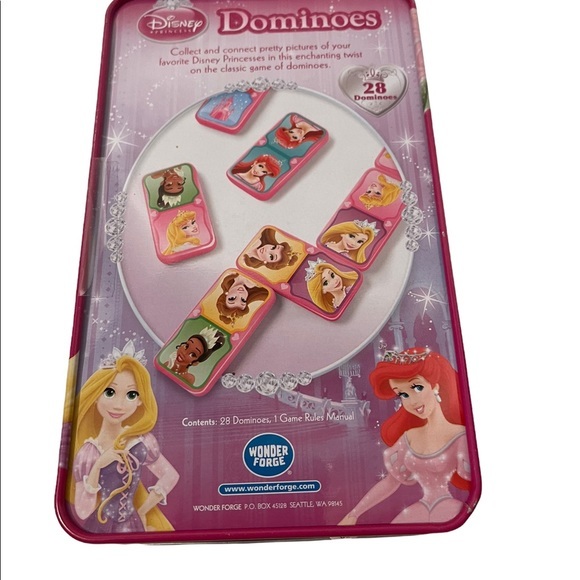 Disney Princess Dominoes - 28 Dominoes comes in a collectible tin box. - Picture 2 of 4